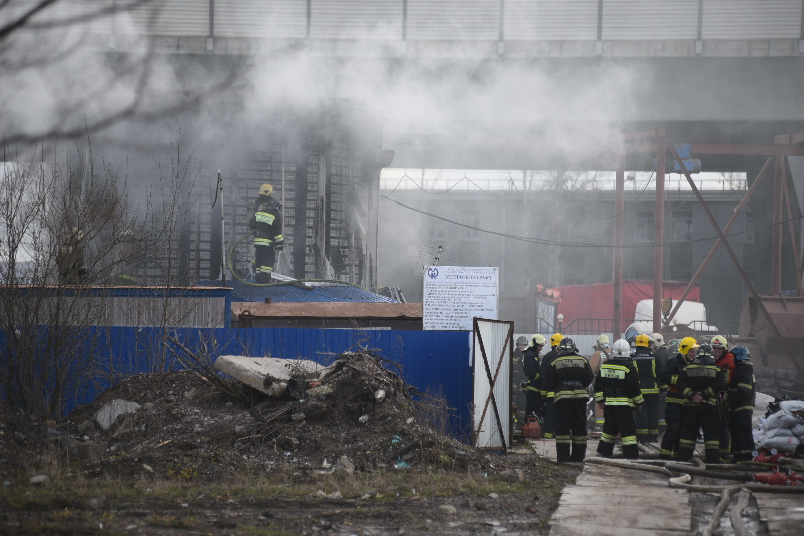 Погода в обухово сегодня. Пожар в Обухово. Пожар в питерском метро. Пожар в Обухово сегодня