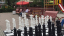 Огромные шахматы установили в Ростове в парке Островского