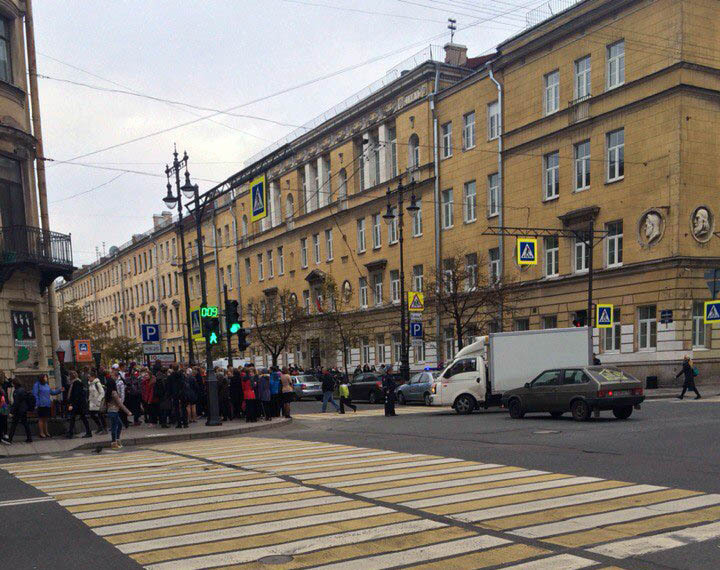 Фото из группы "ДТП и ЧП | Санкт-Петербург" в соцсети "ВКонтакте"