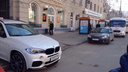 «Паркуюсь как чудак – 6»: фотоподборка 161.ru неправильной парковки на Садовой
