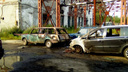 Пожар на штрафстоянке в Архангельске повредил шесть автомобилей и мотоцикл
