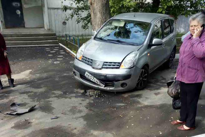 В ДТП пострадали несколько автомобилей, включая Ford виновника В ДТП пострадали несколько автомобилей, включая Ford виновника