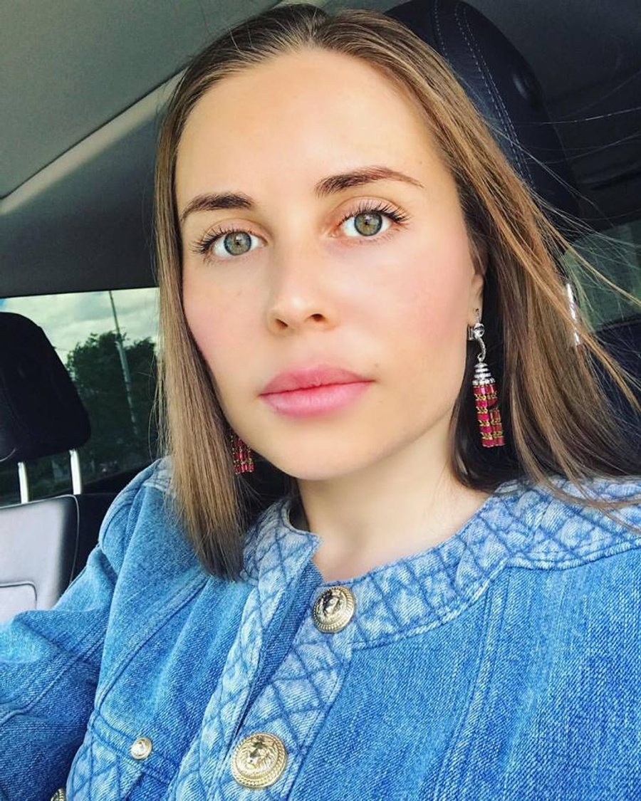 Свой пост о поиске помощника Юля проиллюстрировала своей фотографией.
Свой пост о поиске помощника Юля проиллюстрировала своей фотографией.