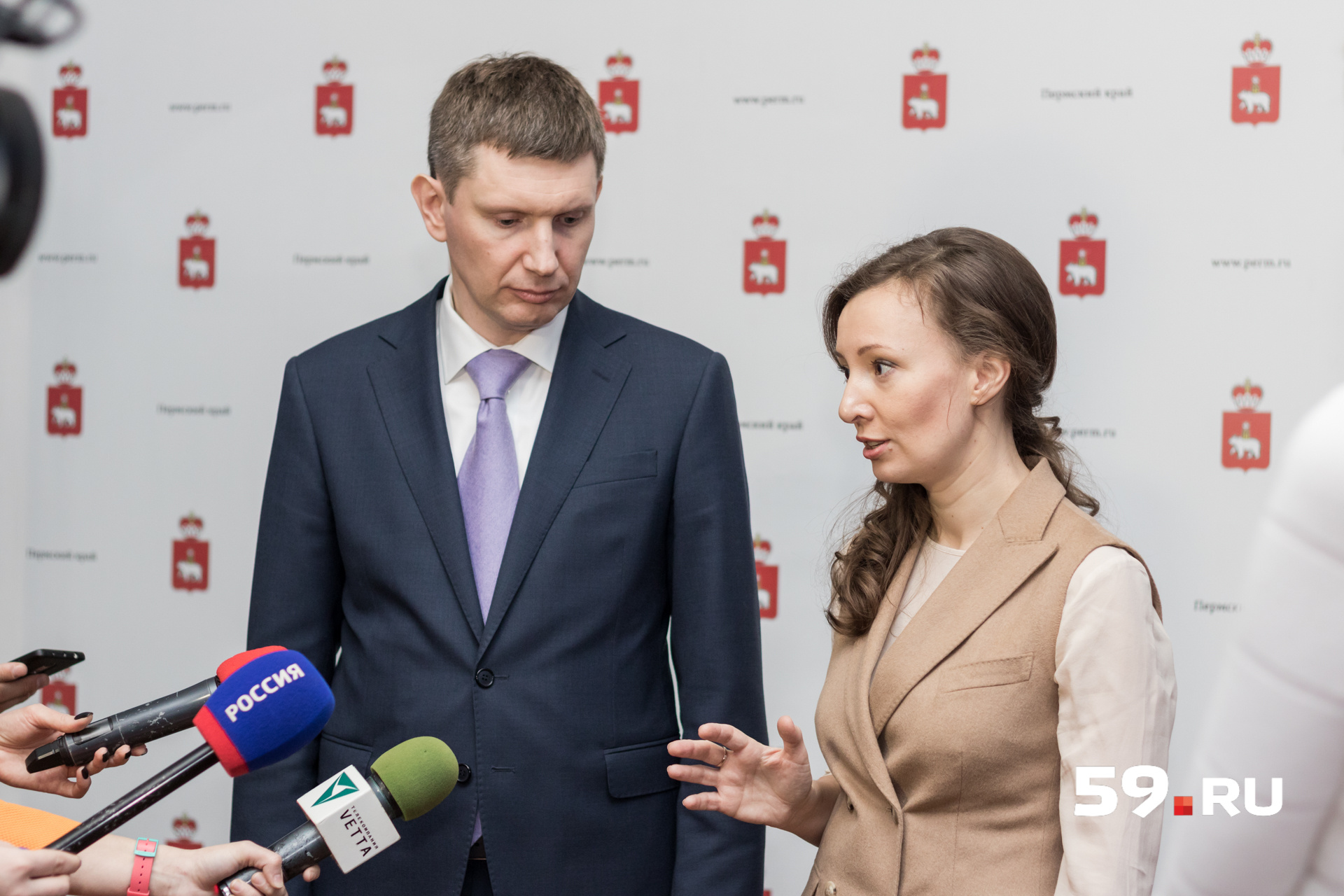 Максим Решетников и Анна Кузнецова рассказали, что судьбу каждого воспитанника дома ребенка проконтролирует рабочая группа Максим Решетников и Анна Кузнецова рассказали, что судьбу каждого воспитанника дома ребенка проконтролирует рабочая группа