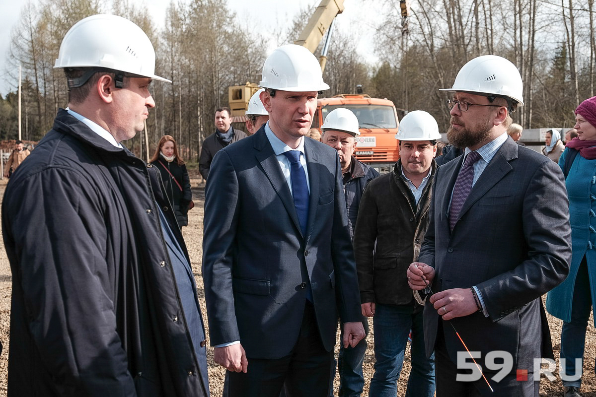 Я прошу вас ускорить работу, чтобы мы спроектировали все в этом году, дал указание губернатор Я прошу вас ускорить работу, чтобы мы спроектировали все в этом году, дал указание губернатор