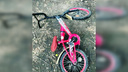 «Катался по двору на велосипеде»: на Волгина 6-летний мальчик угодил под колеса Opel