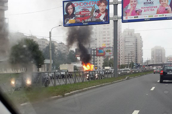 Фото из группы "ДТП и ЧП | Санкт-Петербург" в соцсети "ВКонтакте"