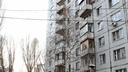 В Тольятти гастарбайтер упал во время работы с высоты пятого этажа