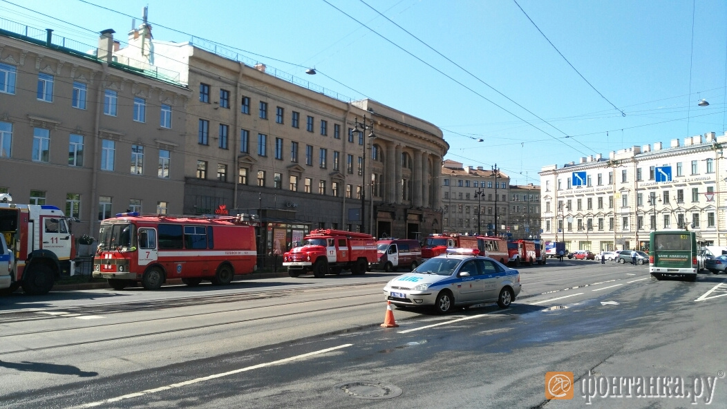 Санкт петербург метро задымление