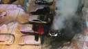 Появились фотографии с места происшествия: на улице Ставропольской автомобиль сгорел дотла