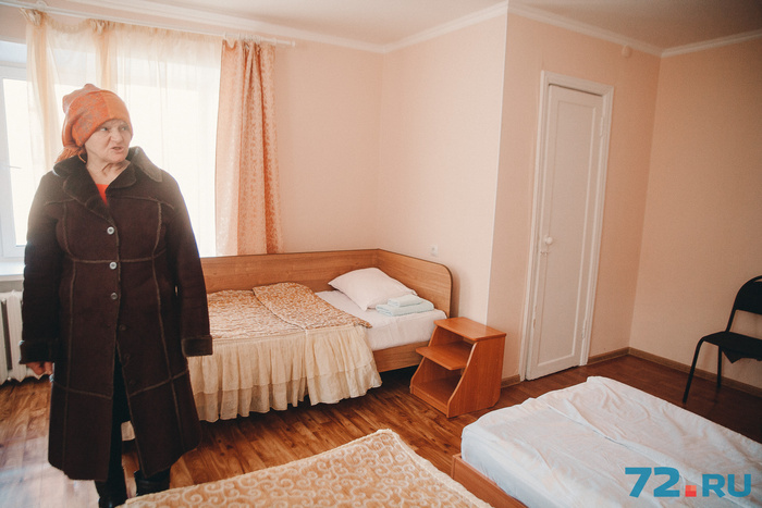 Галина Григорьевна получила от волонтеров теплую одежду, так как все её вещи остались в квартире