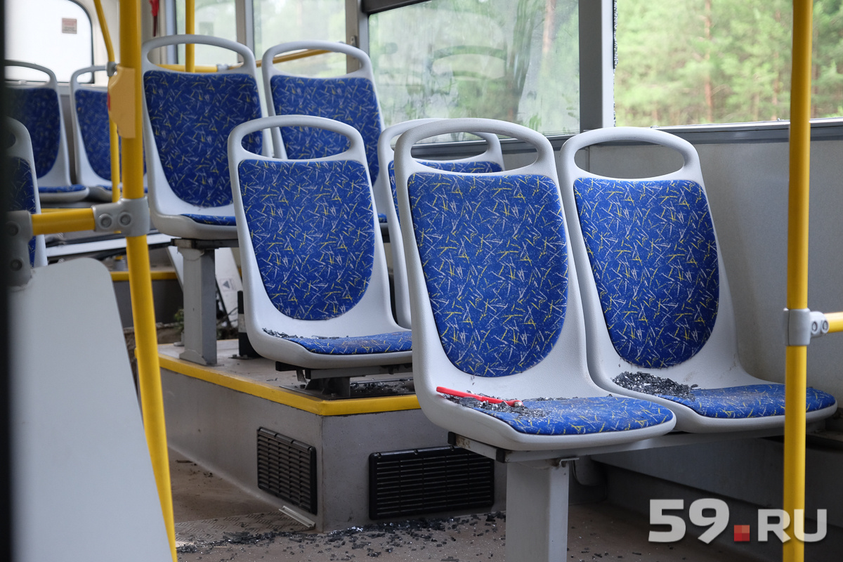 В автобусе НЕФАЗ всего 20 сидячих мест