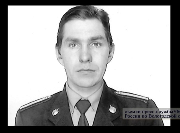 Отец Дениса Спицова погиб в 2009 году при исполнении служебного долга