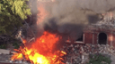 Вспыхнула мгновенно: в Челябинске сгорела заброшенная сауна