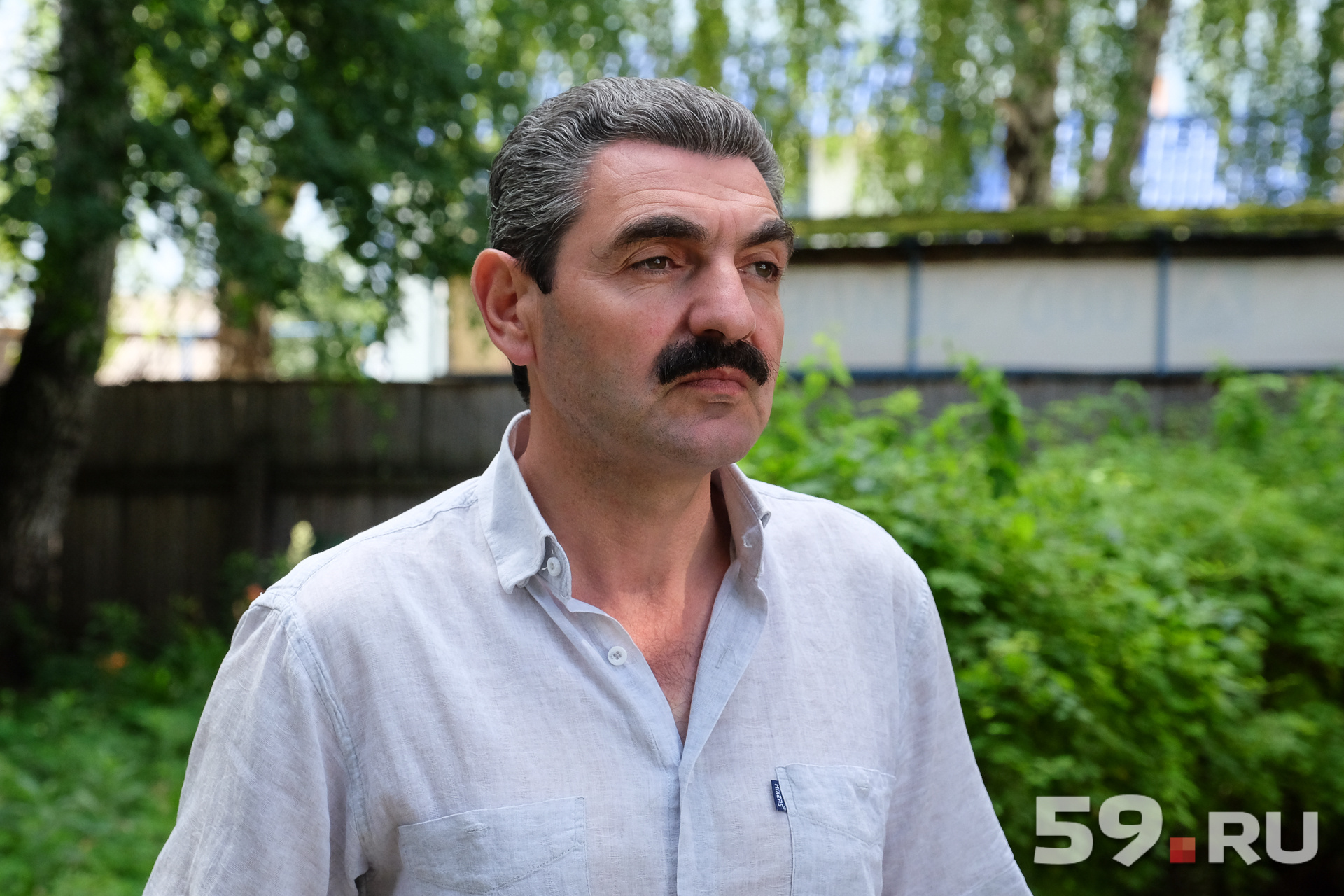 На предприятия Армена писали необоснованные жалобы, а его машину сожгли На предприятия Армена писали необоснованные жалобы, а его машину сожгли