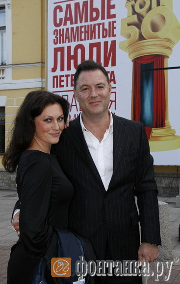 Певец и актер Максим Леонидов с супругой актрисой Александрой Камчатовой.