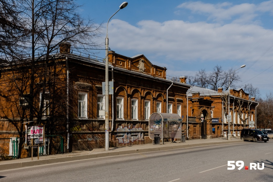 Особняк пермь. Усадьба братьев Тупицыных Пермь. Особняк Купцов Тупицыных Пермь. Екатерининская 210 Пермь. Тупицын купец Пермь.