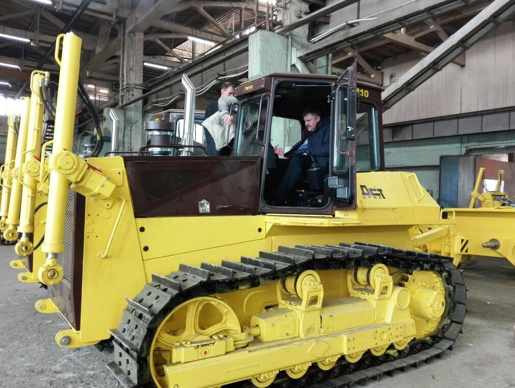В Челябинске продолжают делать тракторы