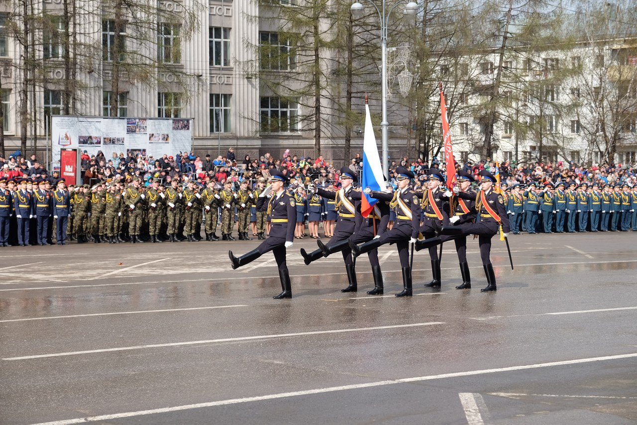 Фото с парада 9 мая пермь