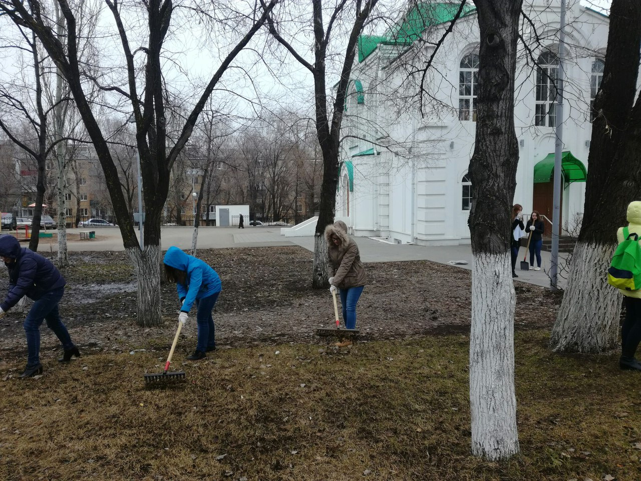 Субботник Воронеж в городе. Фото субботник в городе Самара жители. Интервью ТВ Зэд с участником субботника в г Зеленодольске 22.04.22.