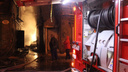 В Тольятти 17 спасателей справились с крупным пожаром на Московском проспекте