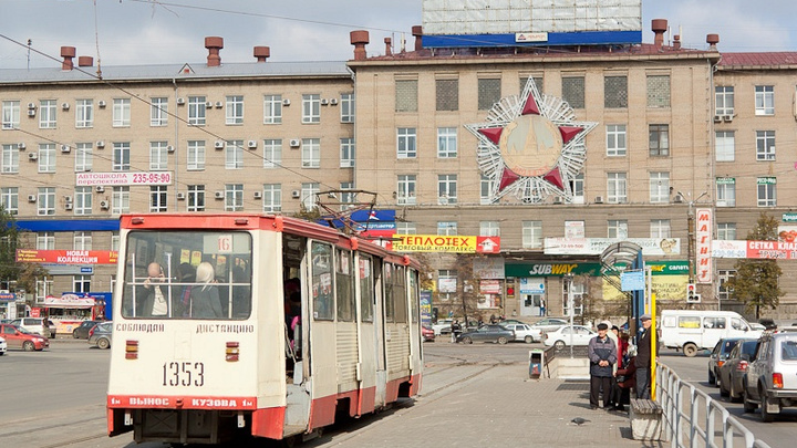 В Челябинске закрыли движение трамваев на железнодорожный вокзал