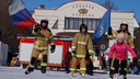 Перформанс на льду: спасатели Самарской области устроили флешмоб на коньках