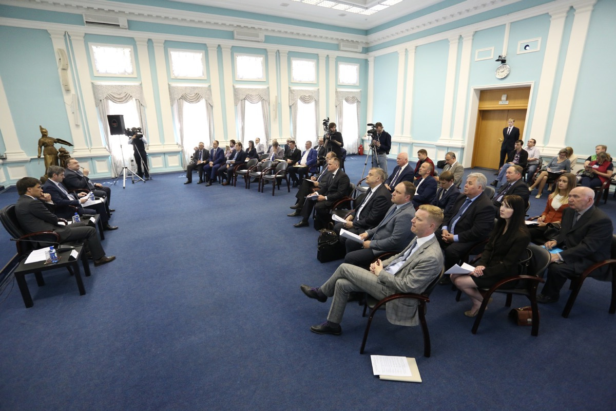 Предприятия предупредили о предстоящем закручивании гаек Предприятия предупредили о предстоящем закручивании гаек