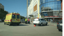 Очевидцы: на парковке у «Вертикали» таксист сбил пожилую женщину