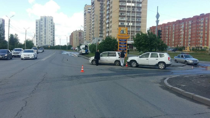Шесть человек пострадали в ДТП с маршруткой и двумя легковушками на Газовиков
