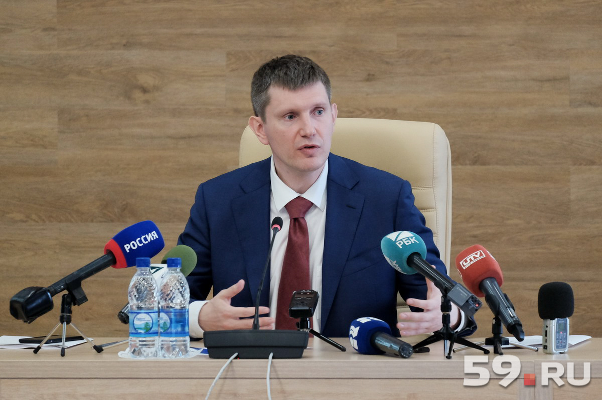 Пресс-конференция продлилась около часа Пресс-конференция продлилась около часа