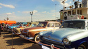 Трофейный «Мерседес» и хромированная «Волга»: фоторепортаж с выставки ретроавтомобилей