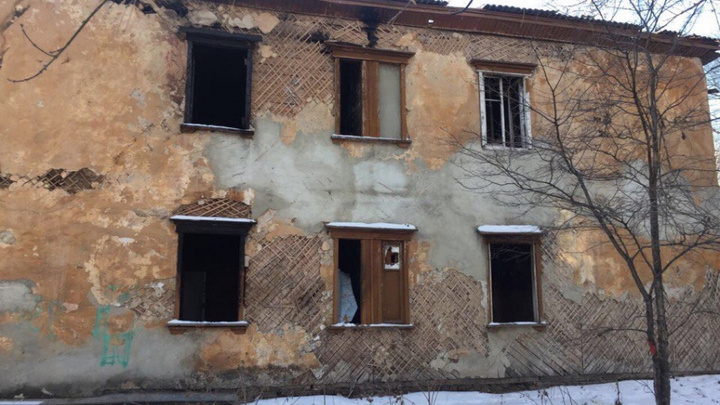 От главы Челябинска потребовали закрыть доступ в аварийный дом на ЧМЗ