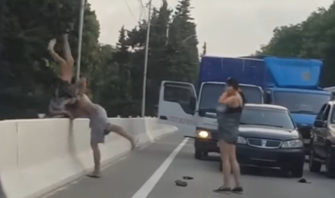 Кадр из видео на YouTube