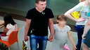Волгоградец с дочкой, похитивший дорогой мобильник в «Диаманте», задержан полицией