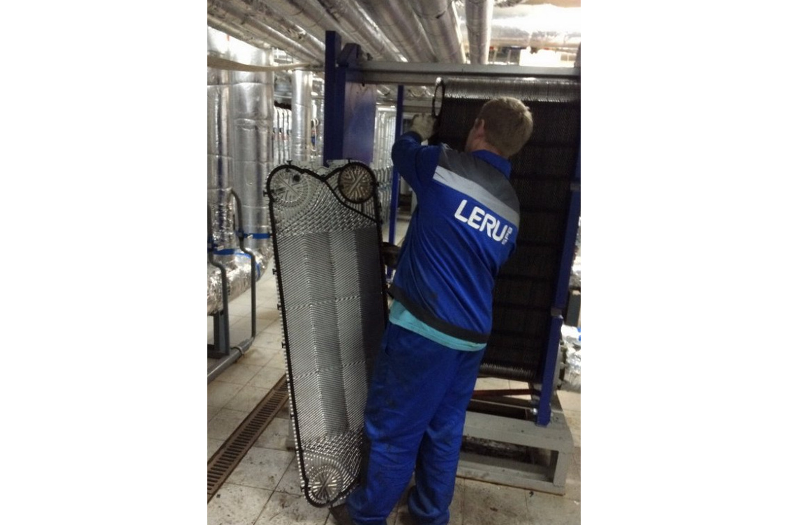 Промывка пластинчатого теплообменника ALFA LAVAL с заменой резинотехнических изделий в Мариинском театре Промывка пластинчатого теплообменника ALFA LAVAL с заменой резинотехнических изделий в Мариинском театре