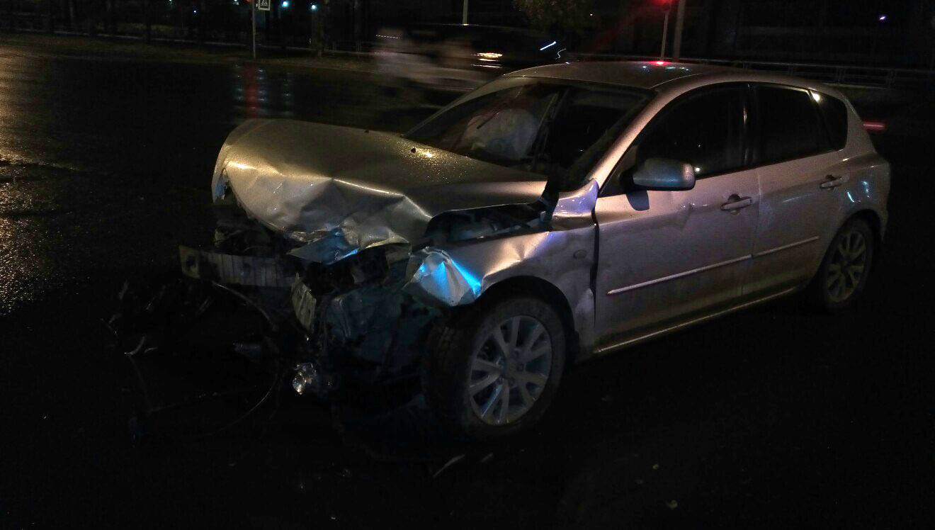 Пострадала в результате ДТП молодая пассажирка Mazda