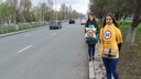 Самарские школьники на дороге просили автомобилистов не превышать скорость
