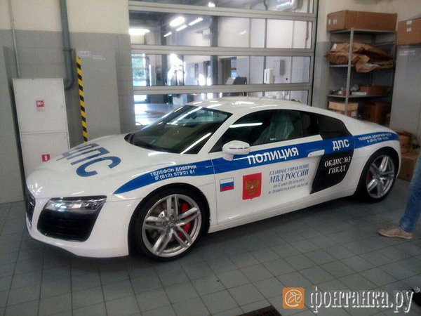 Do Carocha ao Audi R8, PSP mostra os mais icónicos carros-patrulha