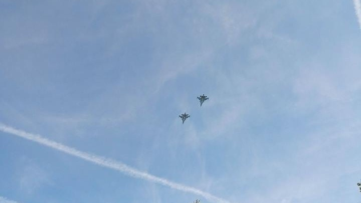 Военные самолеты кружат над Брагино: чья техника летает над Ярославлем