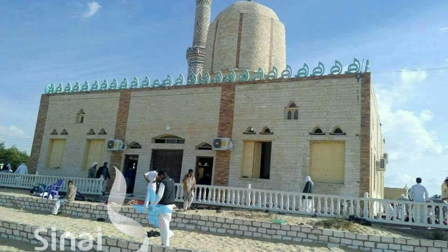 В египетской мечети произошел теракт: сотни убитых и раненых