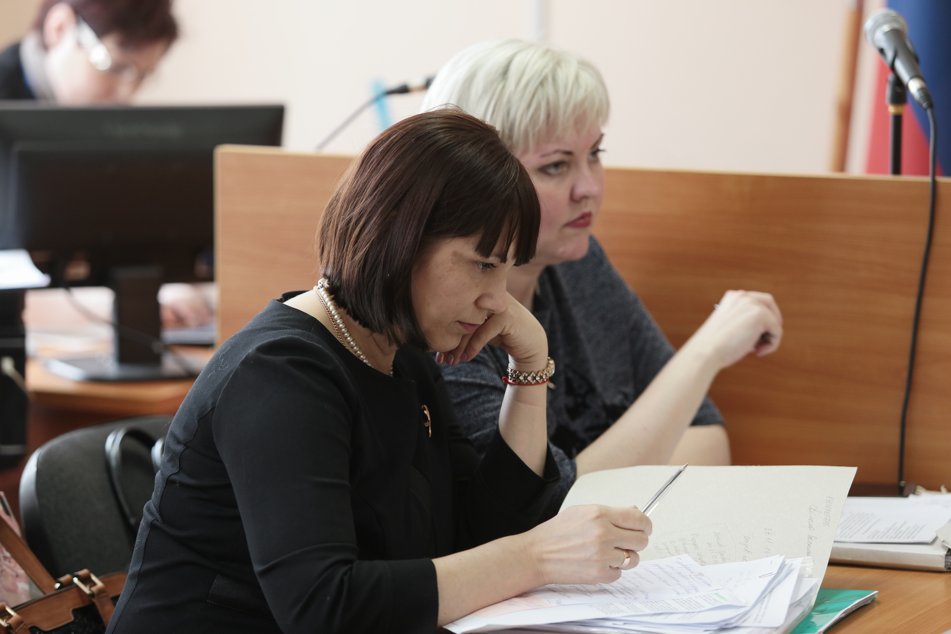 Представители Минздрава и перинатального центра считают недоказанной подмену девочек в роддоме Представители Минздрава и перинатального центра считают недоказанной подмену девочек в роддоме