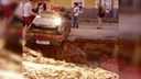 В яму на улице Станиславского провалился автомобиль