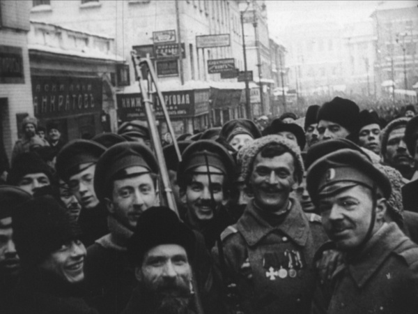Из собрания Российского государственного архива кинофотодокументов (РГАКФД)