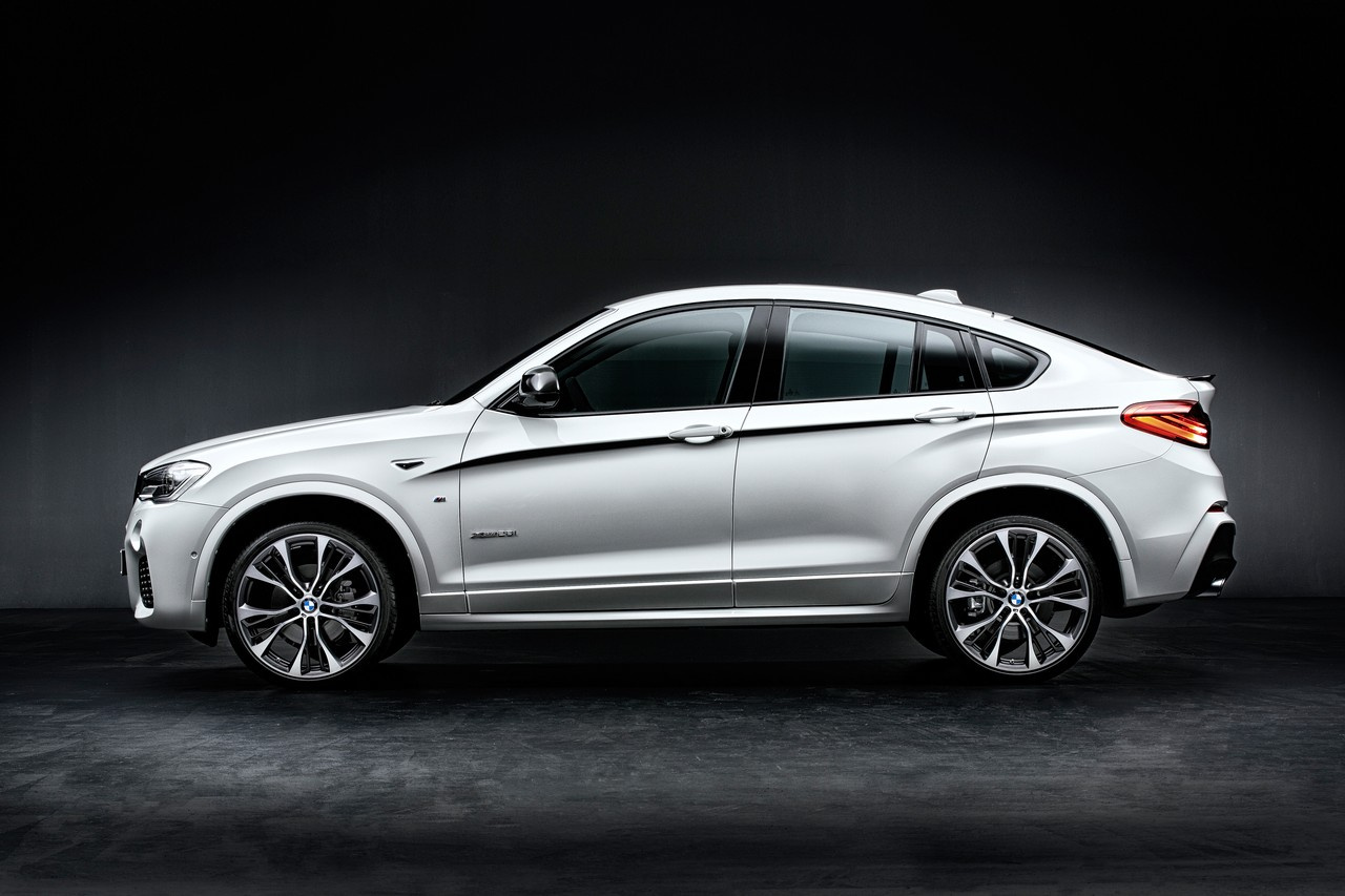 За серебро — BMW X4 xDrive 30d (от 3,45 млн), за бронзу — BMW X4 xDrive 20d (от 3,26 млн)