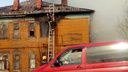 В Маймаксе загорелся деревянный нежилой дом