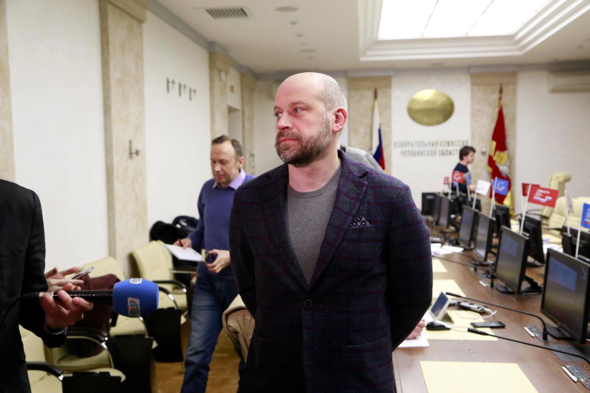 Председатель облизбиркома Сергей Обертас поздравил всех с окончанием голосования Председатель облизбиркома Сергей Обертас поздравил всех с окончанием голосования