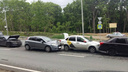 Один за другим: на выезде из Самары столкнулись 4 автомобиля