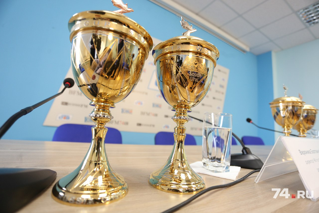 Всего изготовлено 12 комплектов наград Всего изготовлено 12 комплектов наград