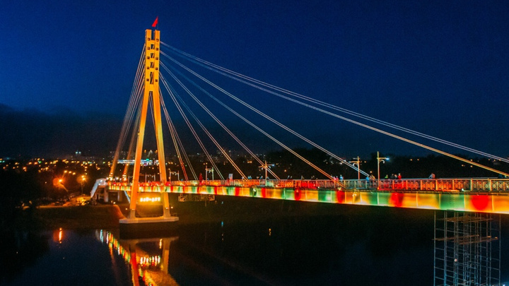 На опорах моста Влюблённых появится рисунок стоимостью 100 тысяч  рублей